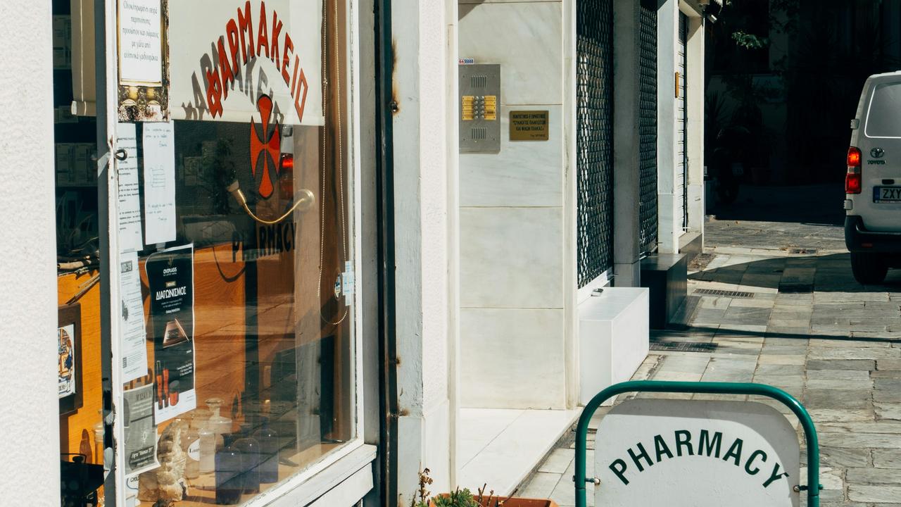 Logiciel de caisse pour pharmacie (2026) : LGO, obligations et comparatif